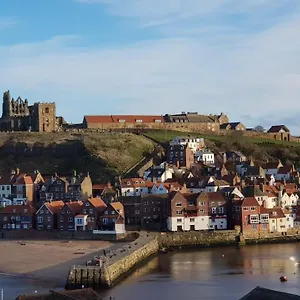 the-hideaway-whitby-yo22-4db.yorkshirehotels.net/